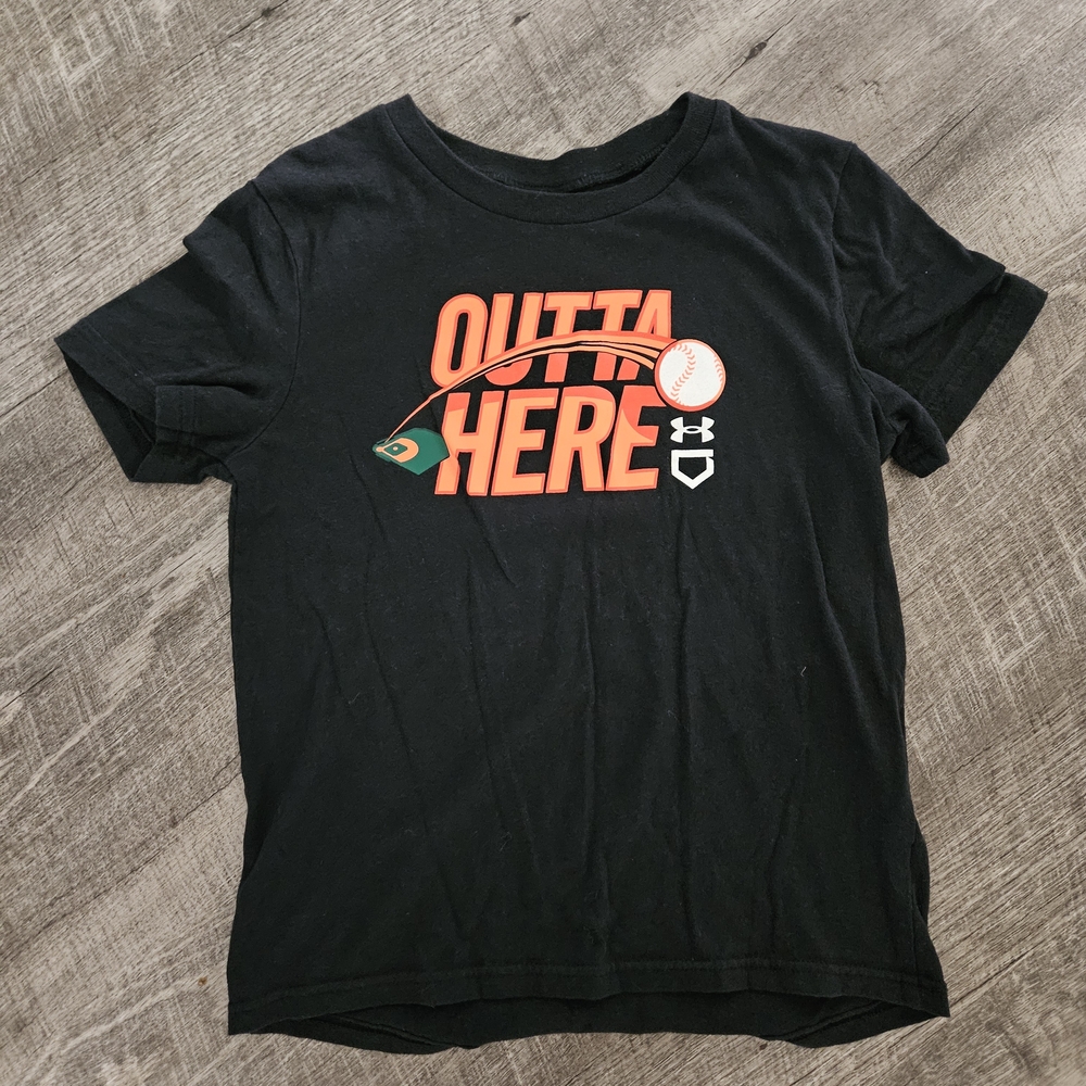 Under Armour Kids Black and Orange Graphic Tee